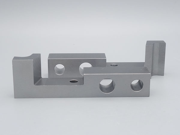 不銹鋼零件有哪些常見(jiàn)加工與處理工藝？的圖片