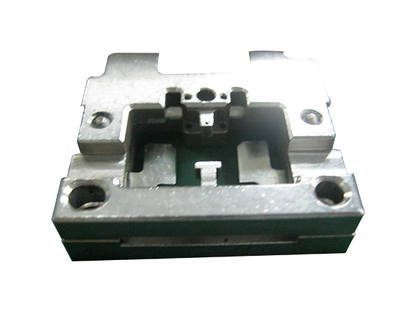 五金伊寧模具配件保養(yǎng)方法有哪些？的圖片